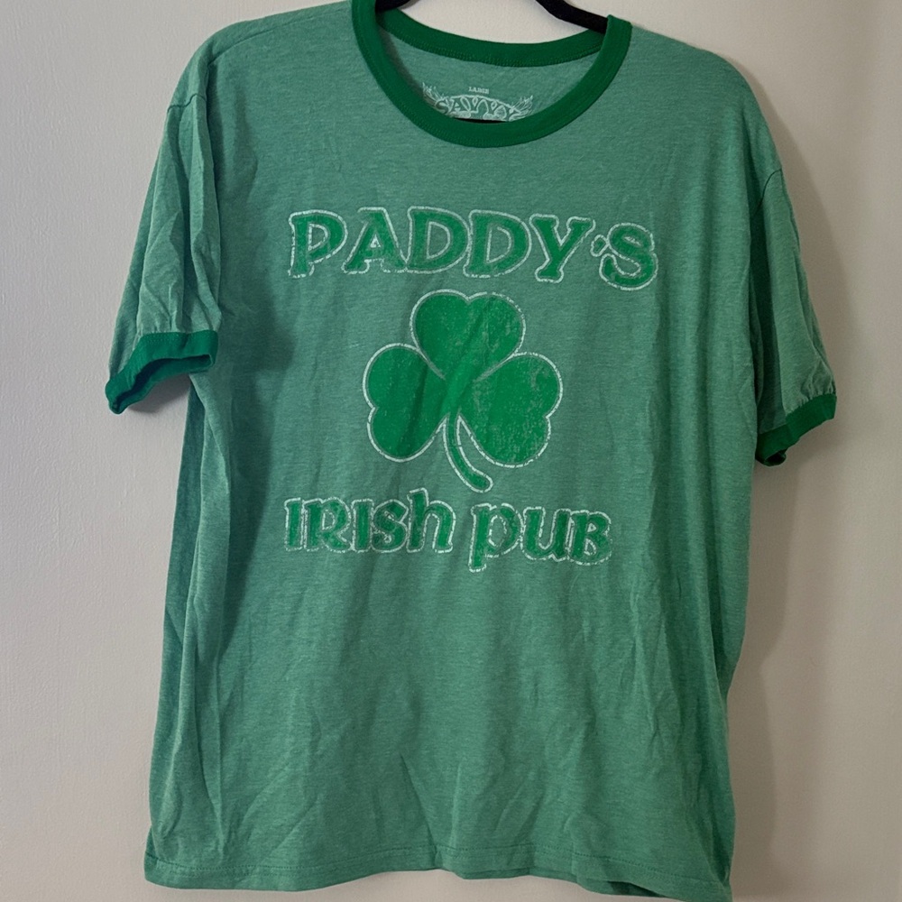 Savvy Green Graphic T-Shirt